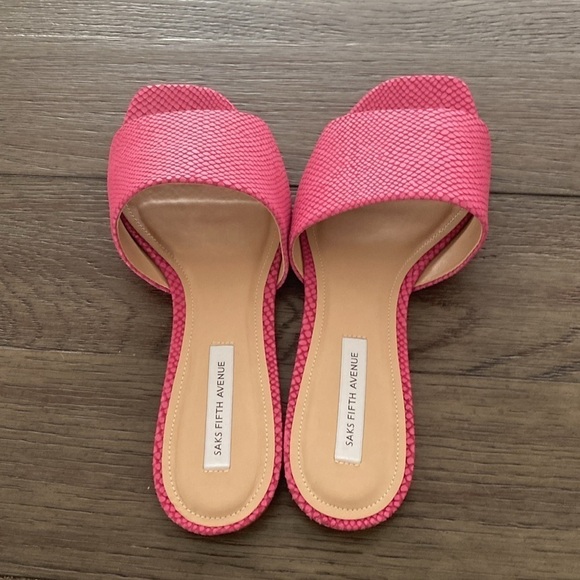 Saks 5th Avenue Bright Pink Slide Sandals | Size 9 - Picture 10 of 11